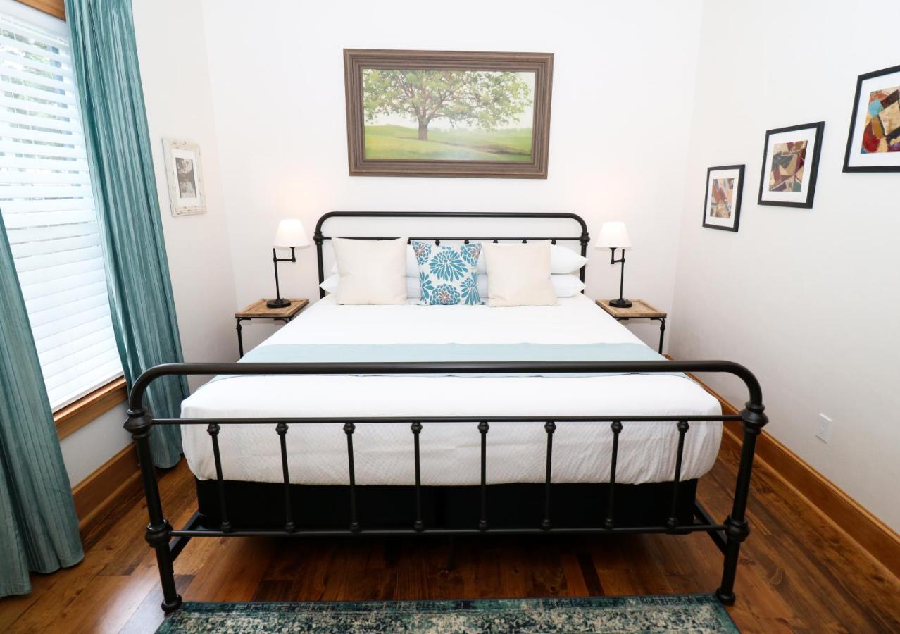 Sweetwater Branch Inn Gainesville Bagian luar foto