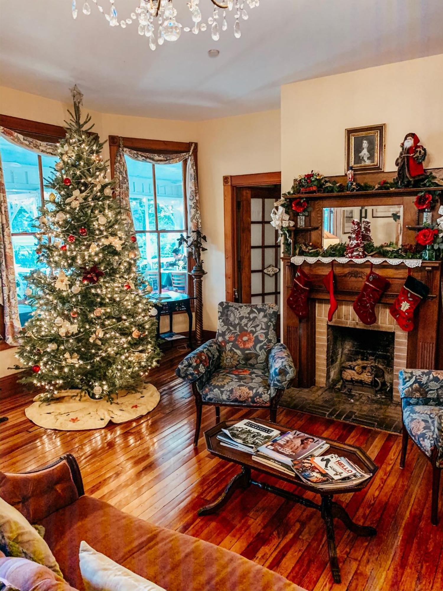 Sweetwater Branch Inn Gainesville Bagian luar foto